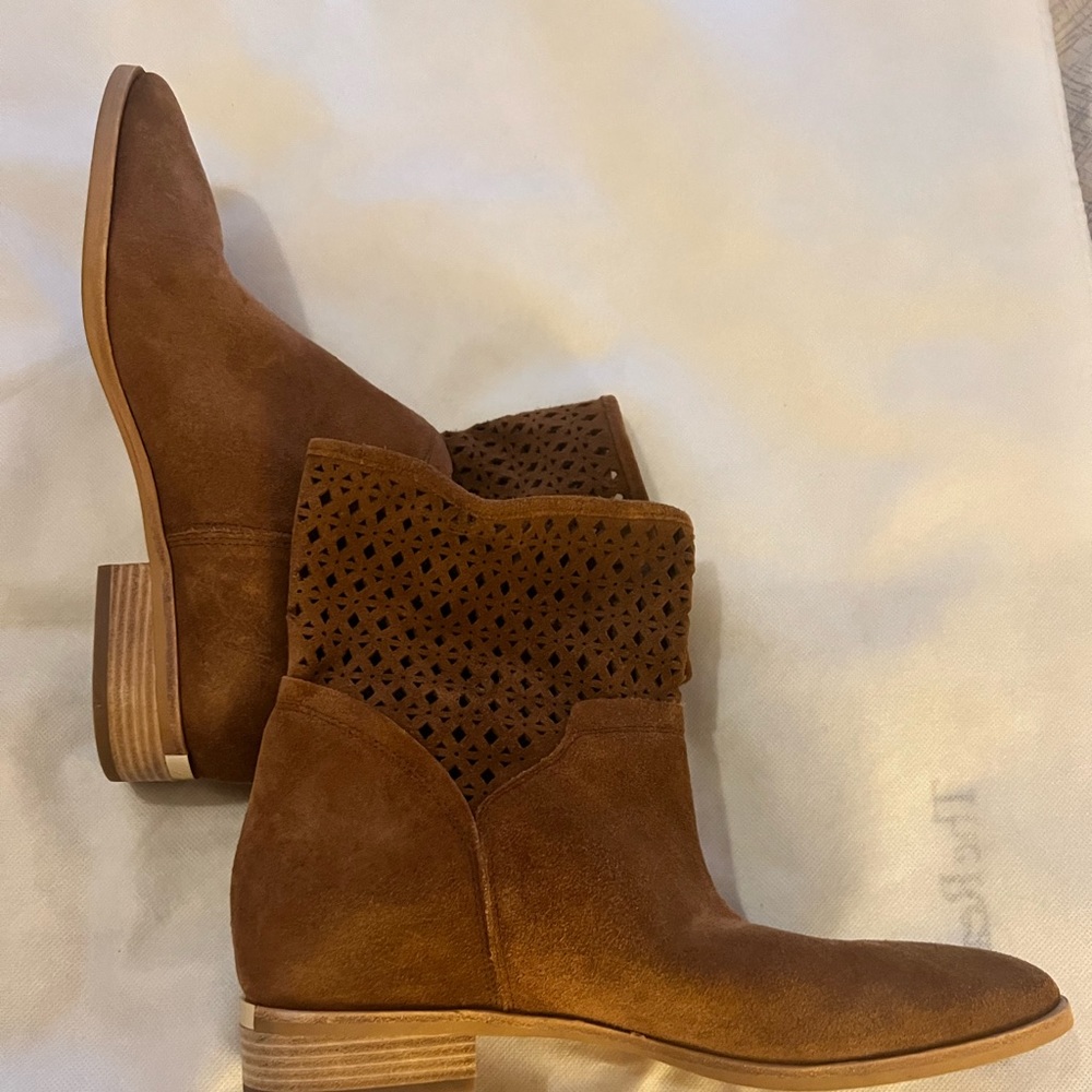 Michael Kors Tan Boots